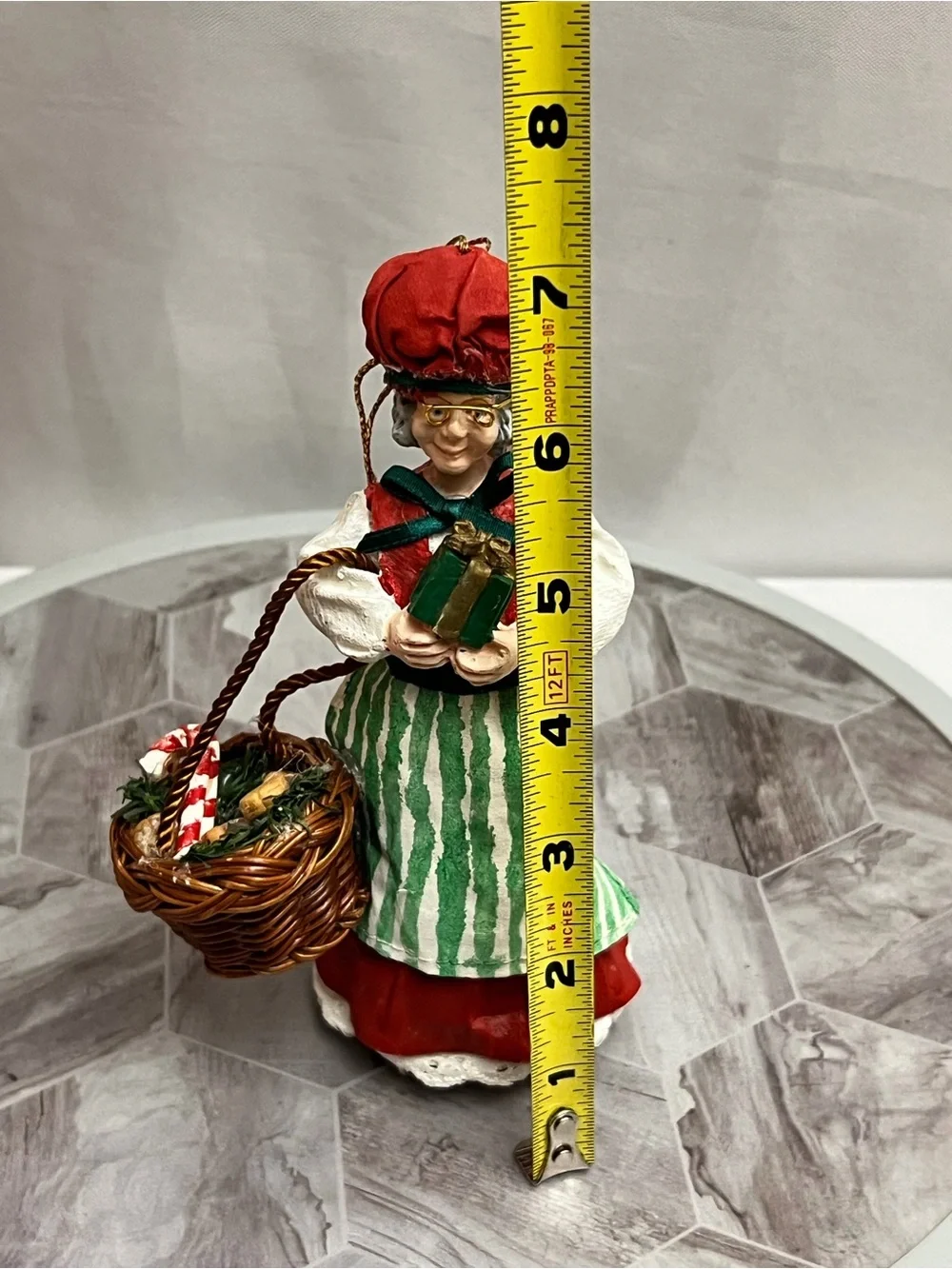 Classic Collectibles Mrs. Claus Christmas Figurine Ornament 1994 w/ Box